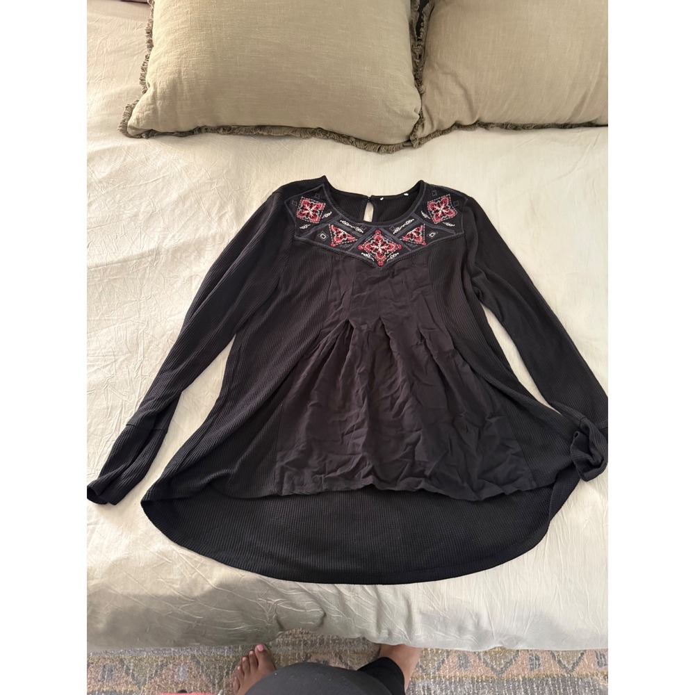 Alchemy Embroidered Tunic‎ Top Black Long Sleeve High Low Hem Flowy Blouse